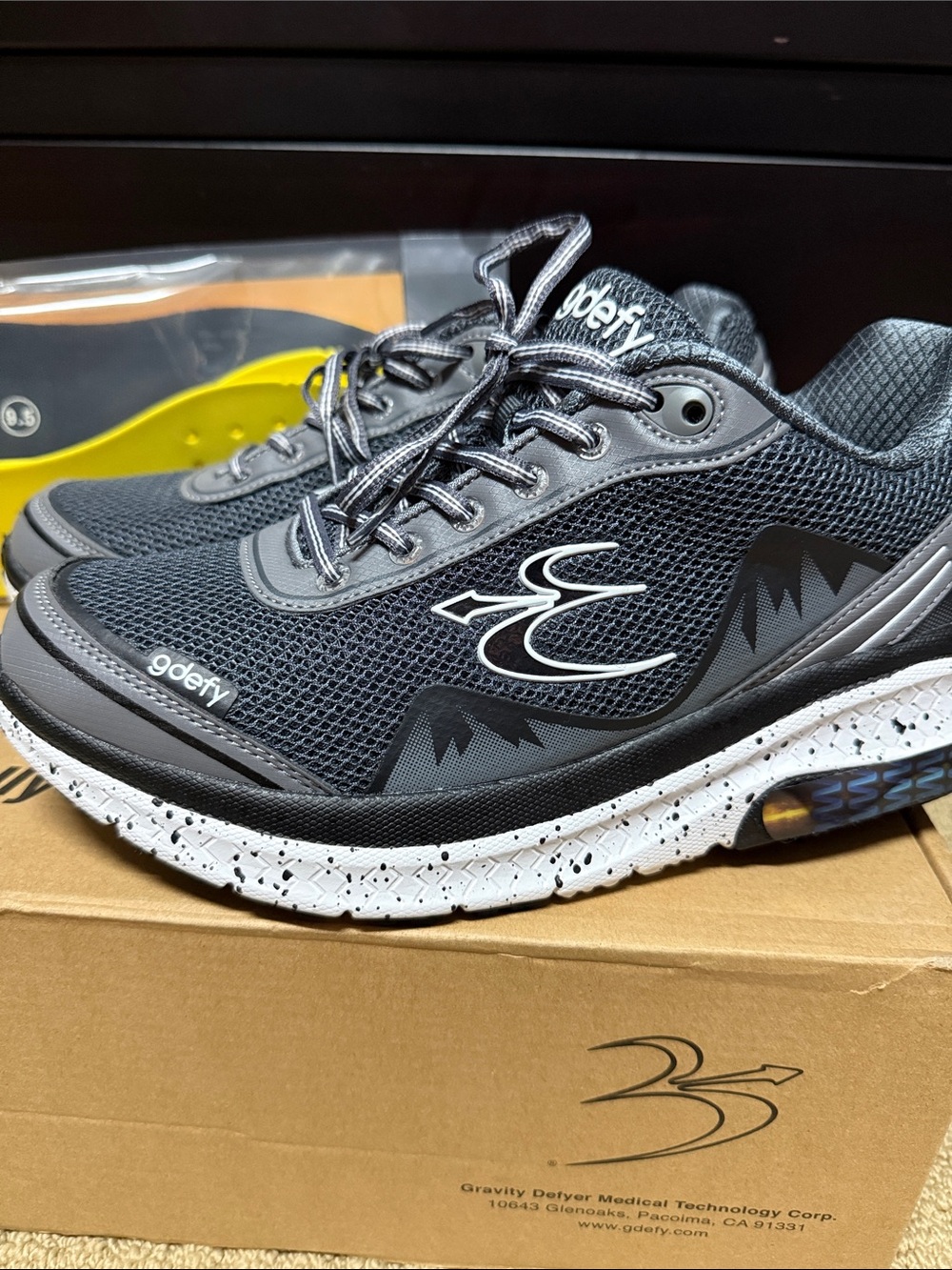 gdefy Men’s Black Athletic Running Shoes
